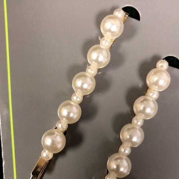 NWT Gold Tone White Pearls Bobby Pins set of 2 - Picture 3 of 4